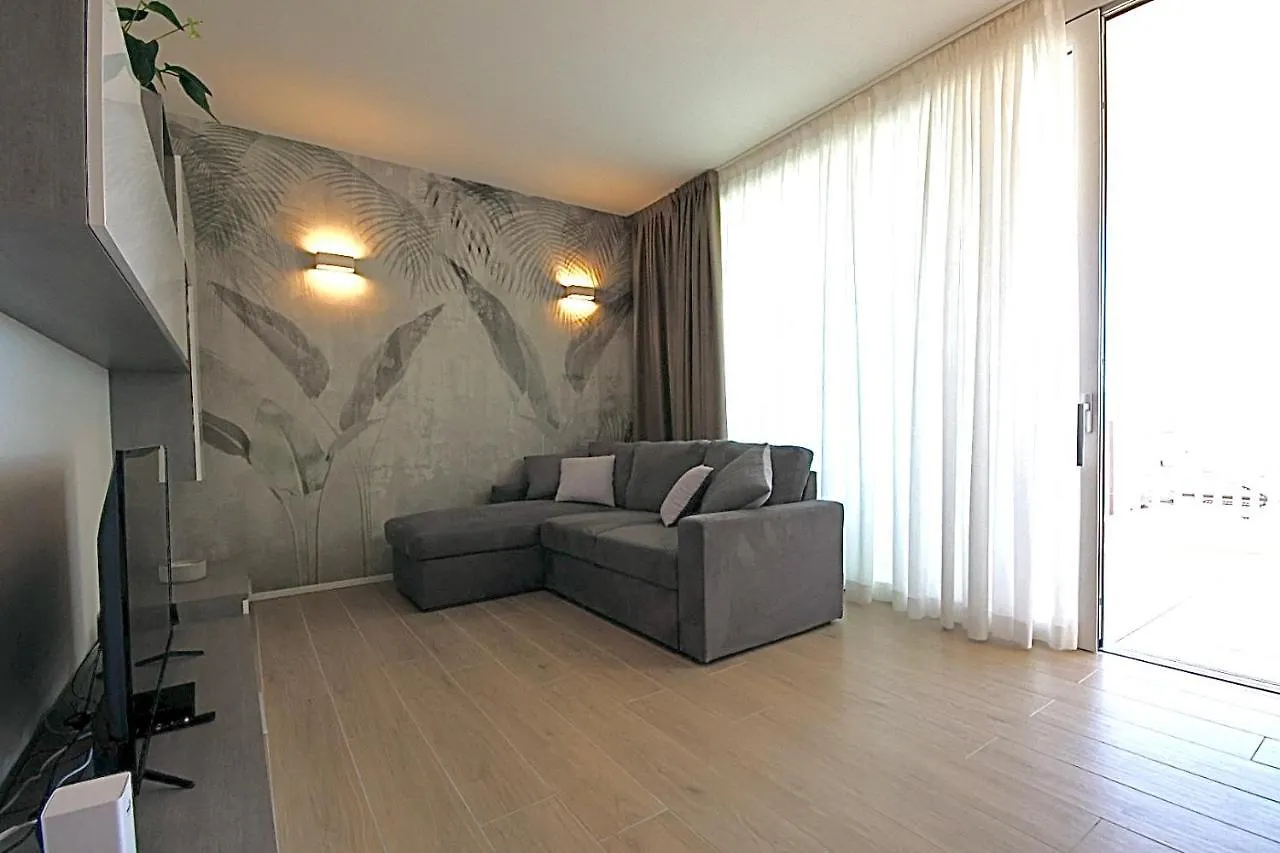 Blu Homes Apartments Efstyle Hotel 利多迪迪耶索洛 0*,